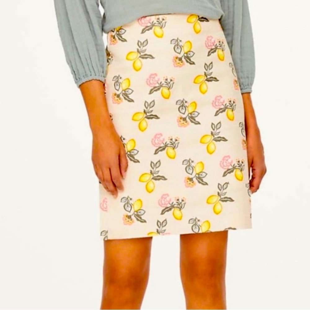 Ann Taylor Loft 🍋 LEMON mini above knee fitted skirt from Loft Outlet size 8P